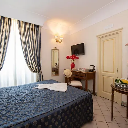 Old Square & , 73 Steps From The Street Affittacamere