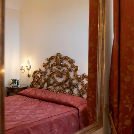 Affittacamere Old Square & , 73 Steps From The Street