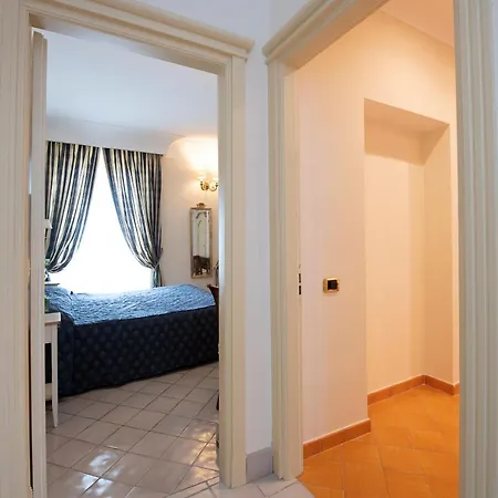 Old Square & , 73 Steps From The Street 4* Amalfi