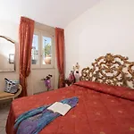 Guest house Old Square & , 73 Steps From The Street