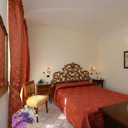 Guest house Old Square & Amalfi