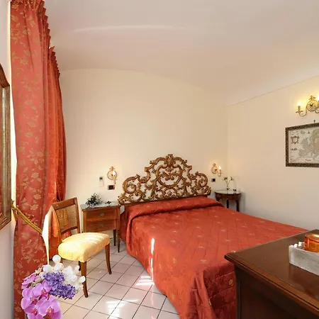 Pensión Old Square & , 73 Steps From The Street Amalfi