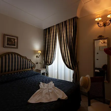 Guest house Old Square & Amalfi