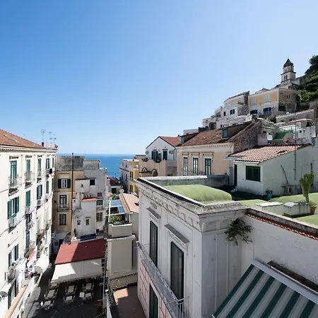 Old Square & , 73 Steps From The Street Guest house