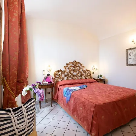 Old Square & , 73 Steps From The Street