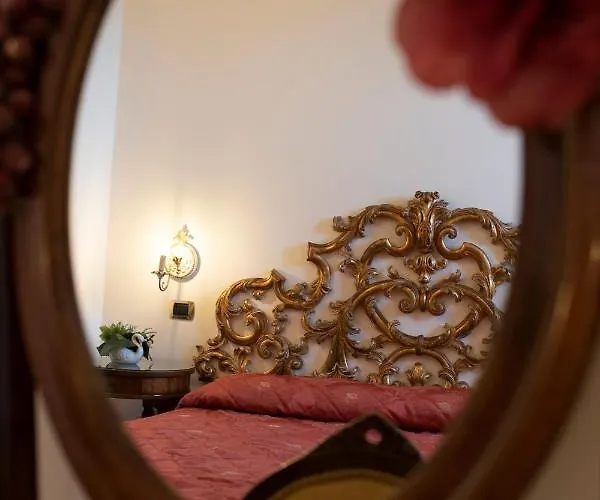 Old Square & , 73 Steps From The Street 4* Amalfi