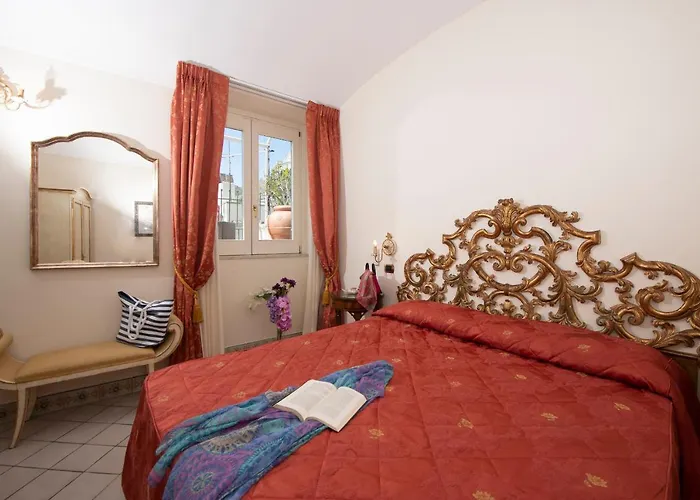 بيت ضيافة Old Square & , 73 Steps From The Street