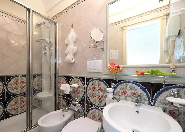 Old Square & , 73 Steps From The Street 4* Amalfi