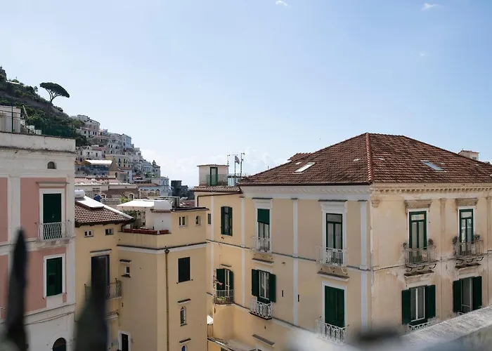 Old Square & , 73 Steps From The Street Πανσιόν